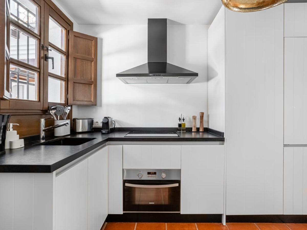 Limehome Granada Calle Santa Ana Екстер'єр фото