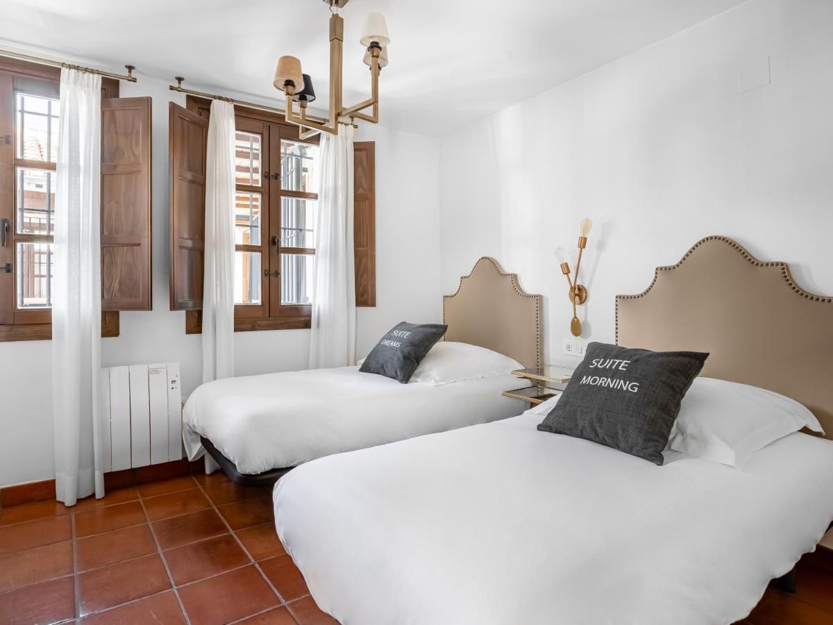 Limehome Granada Calle Santa Ana Екстер'єр фото
