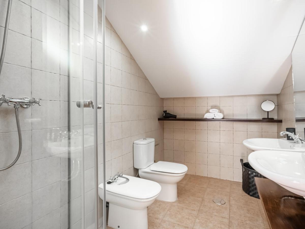 Limehome Granada Calle Santa Ana Екстер'єр фото