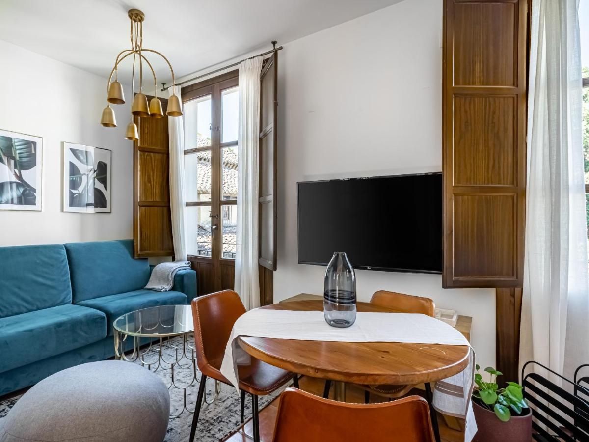 Limehome Granada Calle Santa Ana Екстер'єр фото