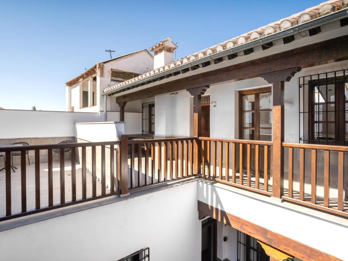 Limehome Granada Calle Santa Ana Екстер'єр фото