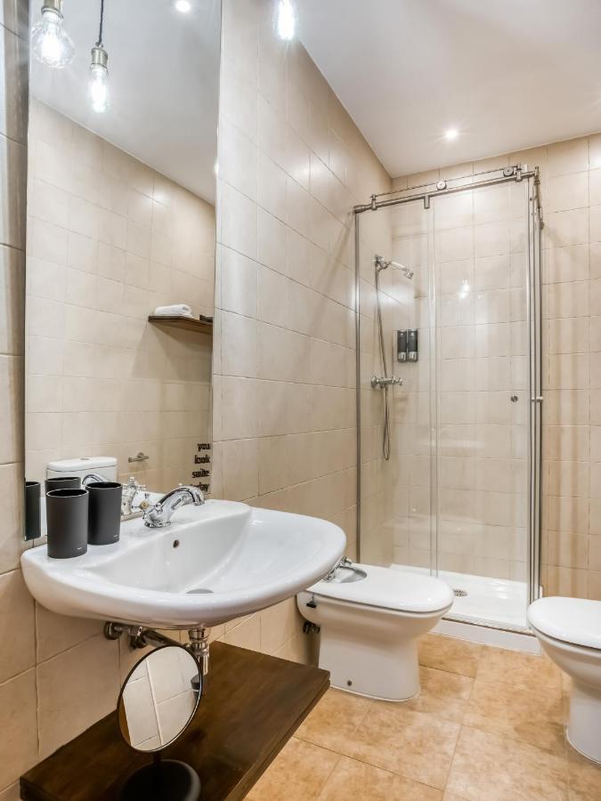Limehome Granada Calle Santa Ana Екстер'єр фото