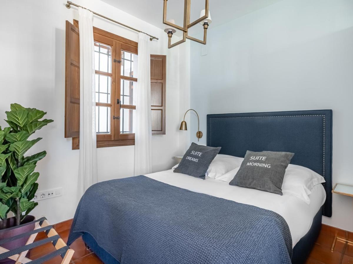 Limehome Granada Calle Santa Ana Екстер'єр фото