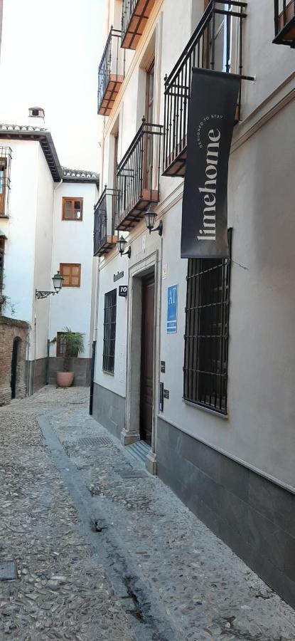 Limehome Granada Calle Santa Ana Екстер'єр фото